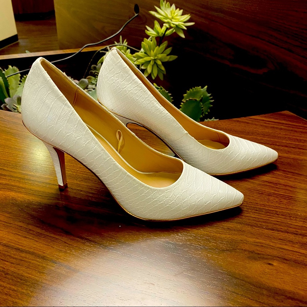 SOLD.  Marc New York brand new